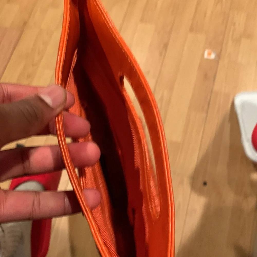 Purses - Picture 8 of 9